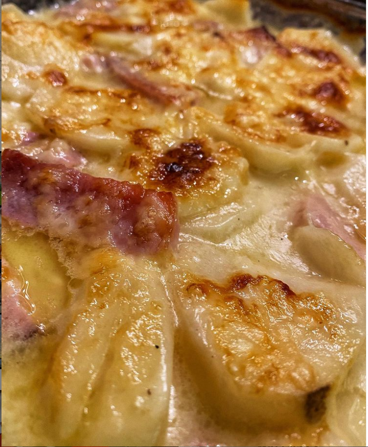 Cheesy Scalloped Potatoes and Ham