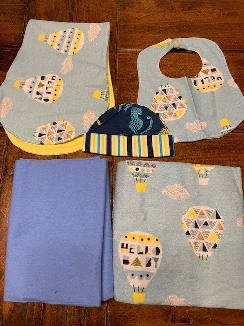 layette+set+hat+bib+pad+receiving+blanket.jpg