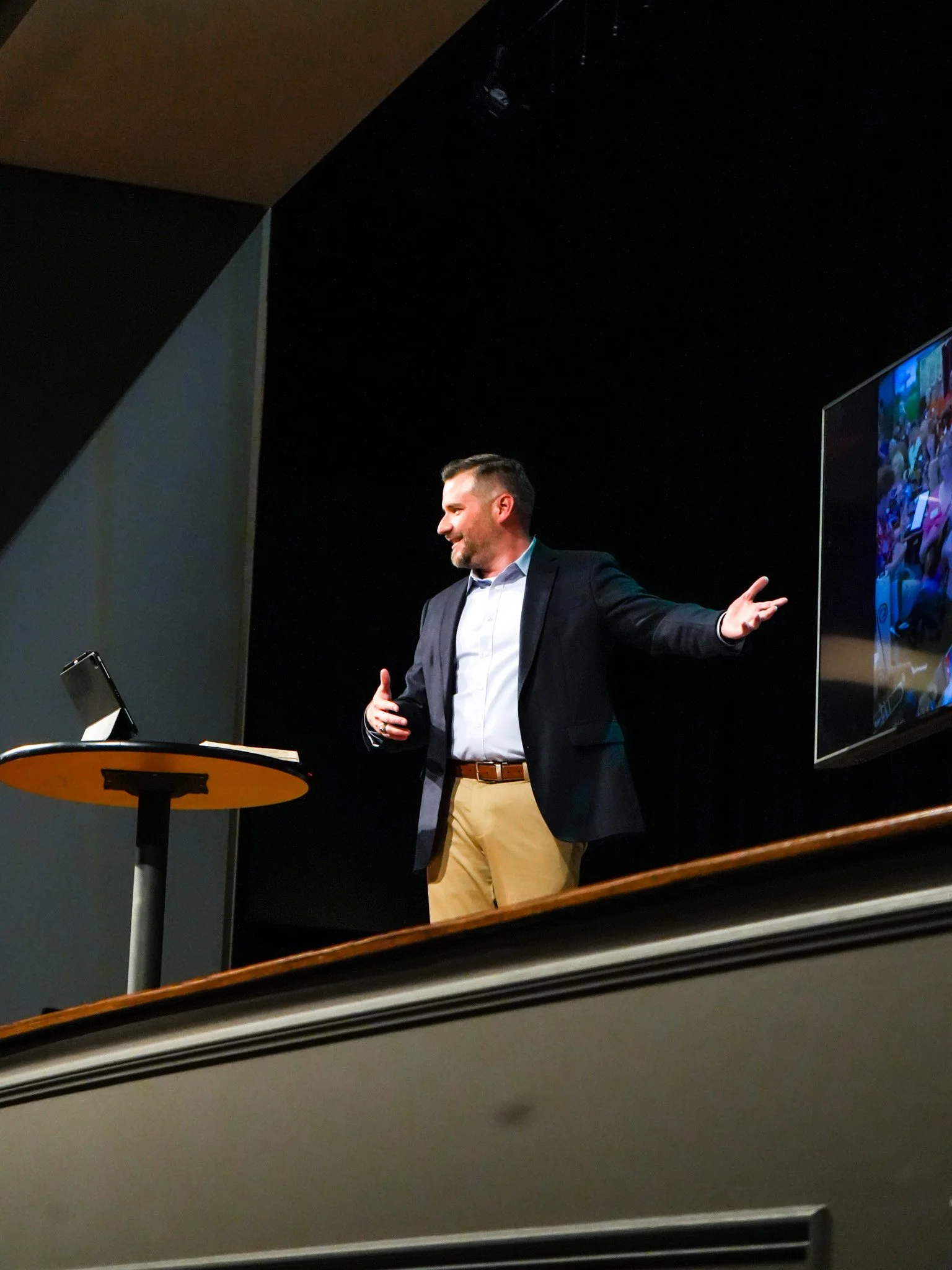 Matt Shackelford speaking 2.jpg