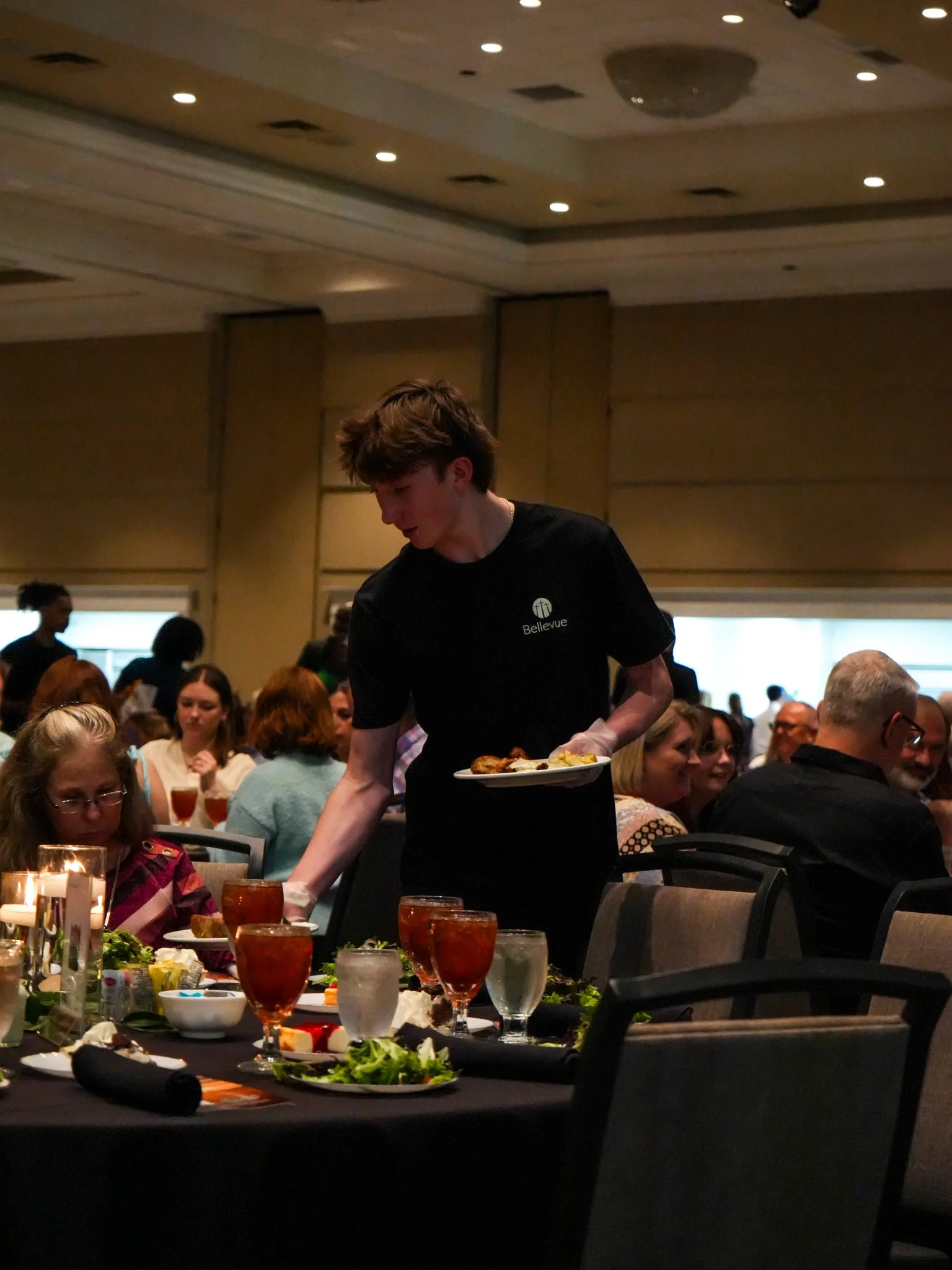 Volunteer serving tables.jpg