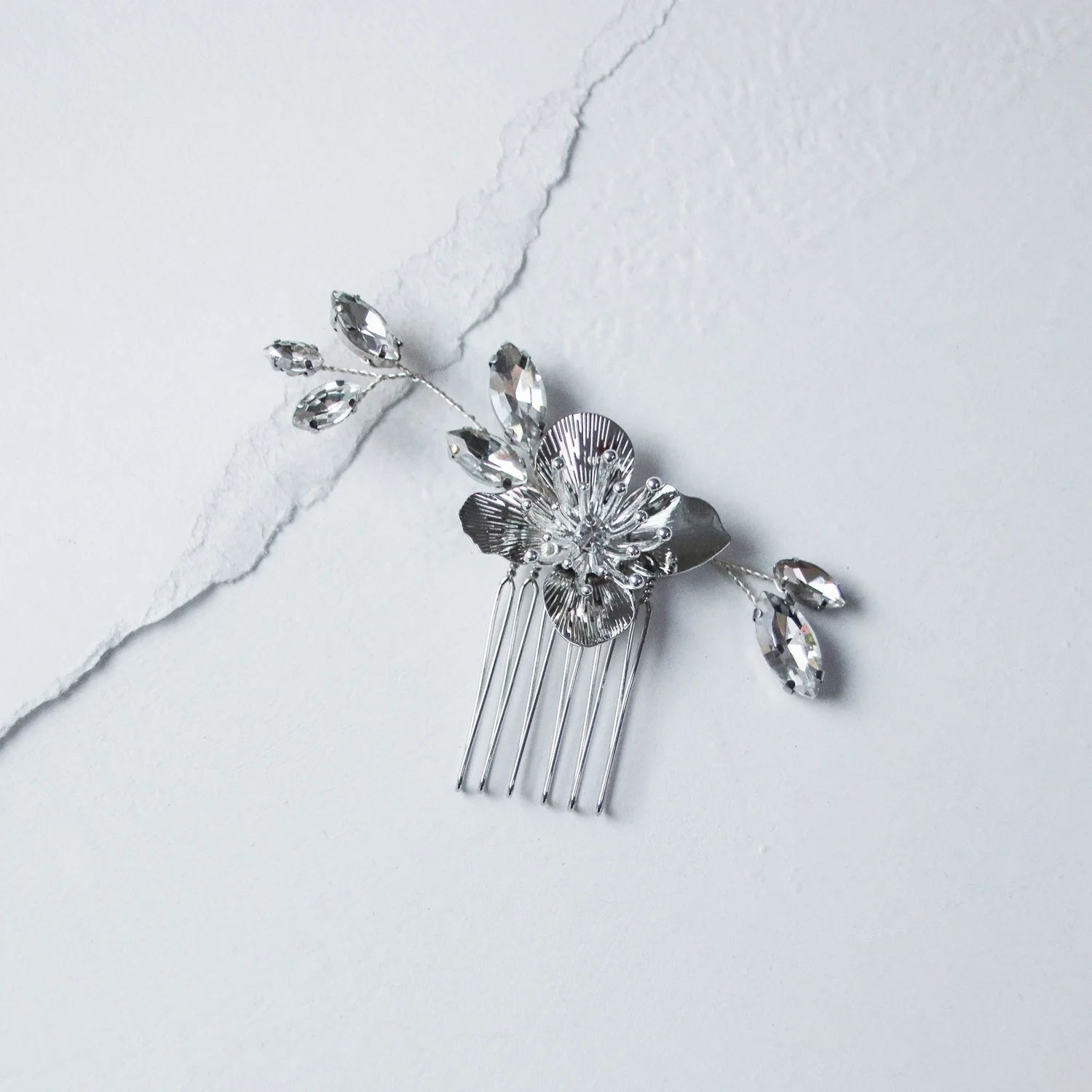 Minimal Floral Hair Comb — Bespoke display picture 1