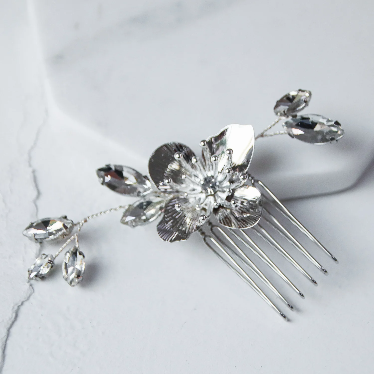 Minimal Floral Hair Comb — Bespoke display picture 2