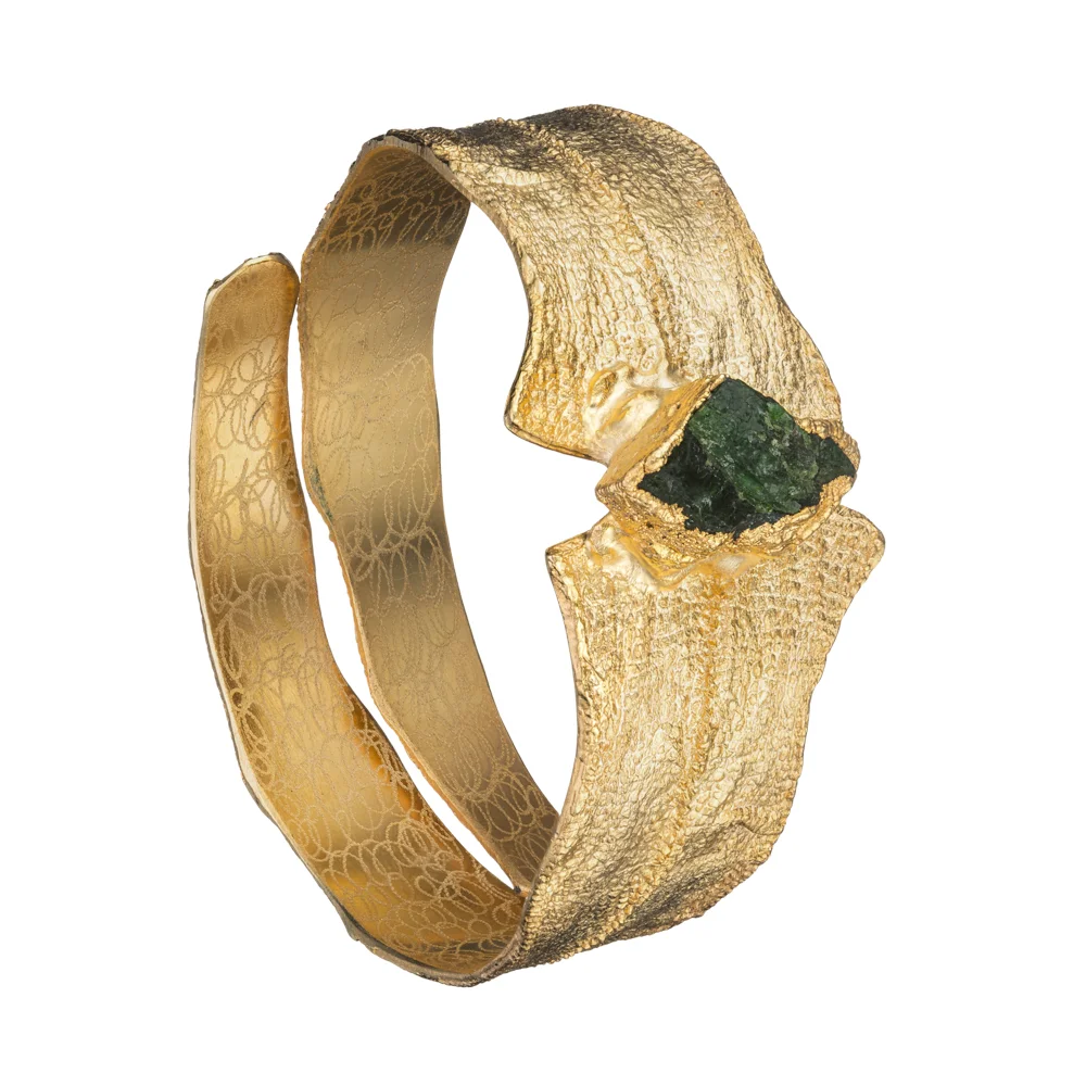 24k Gold-plated Cuff with Chrome Diopside