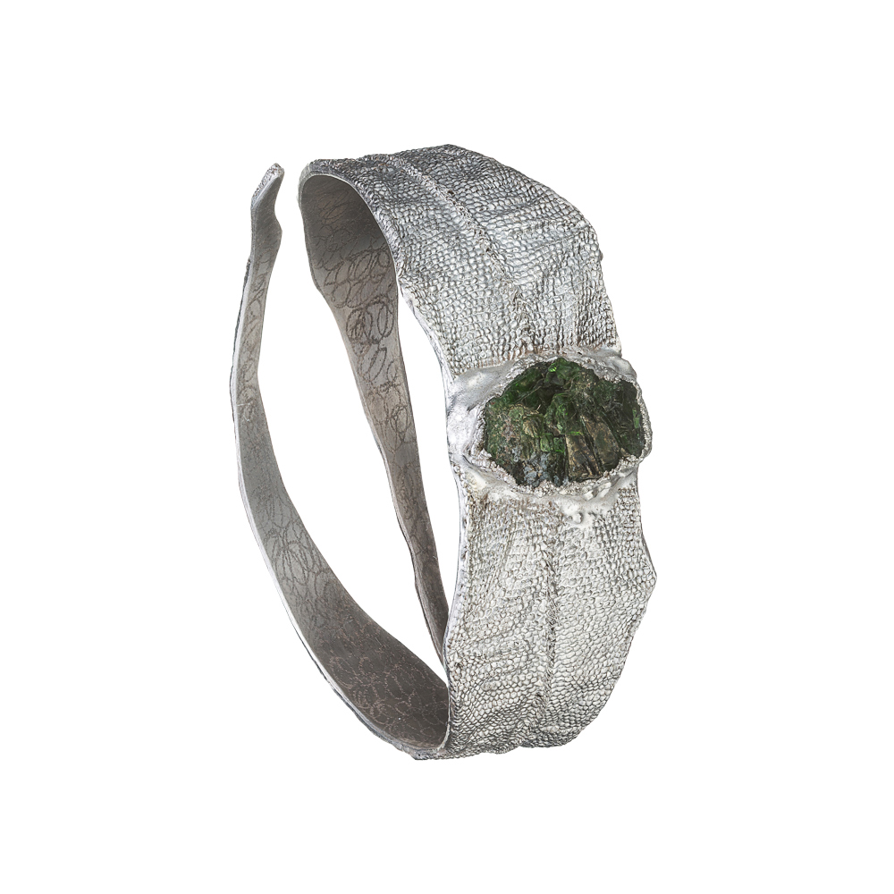 Silver-plated Cuff with Chrome Diopside