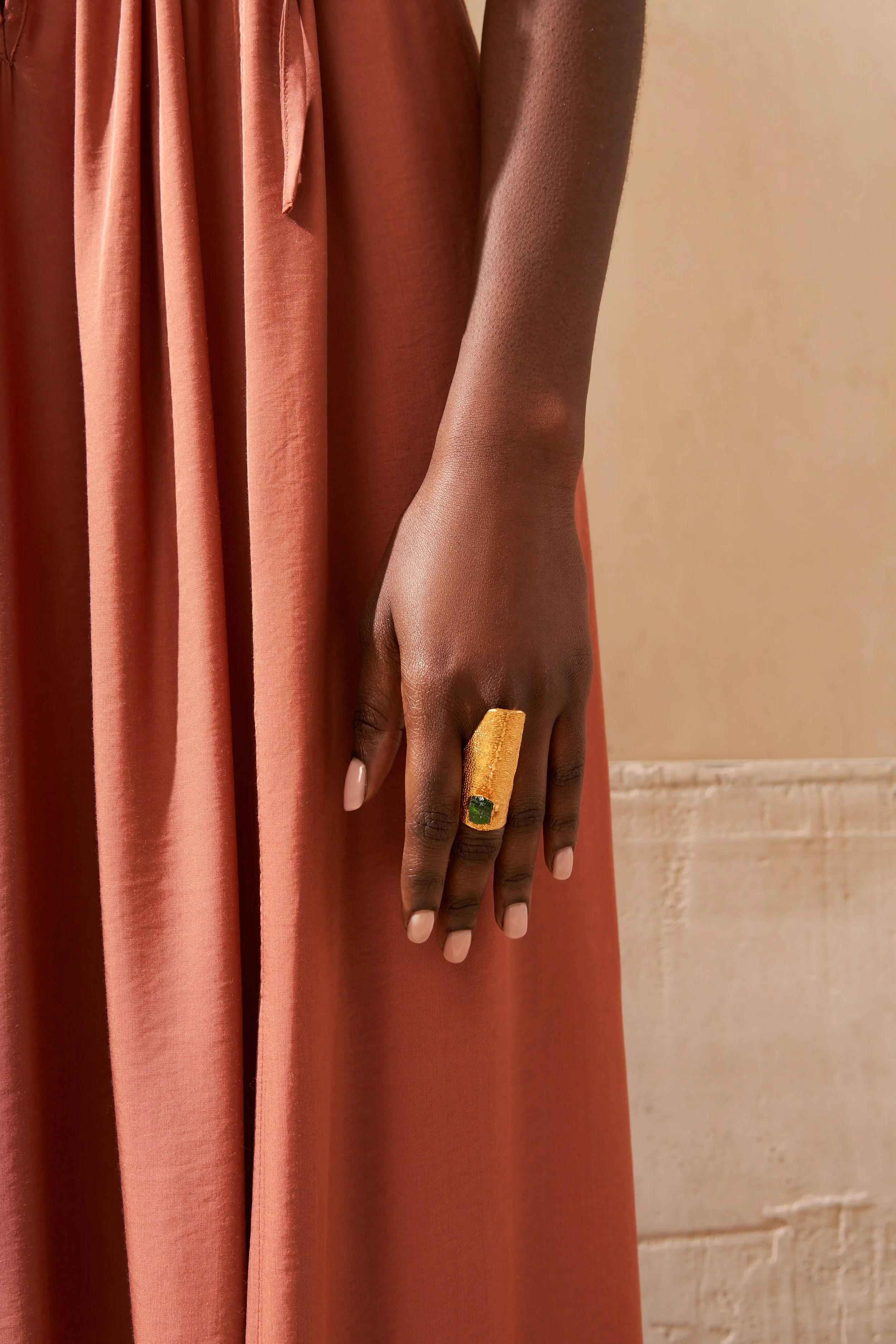 24k Gold-plated Ring with Malachite and Iguana Leather Texture