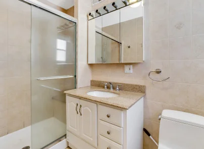 MasterBathroom.jpg