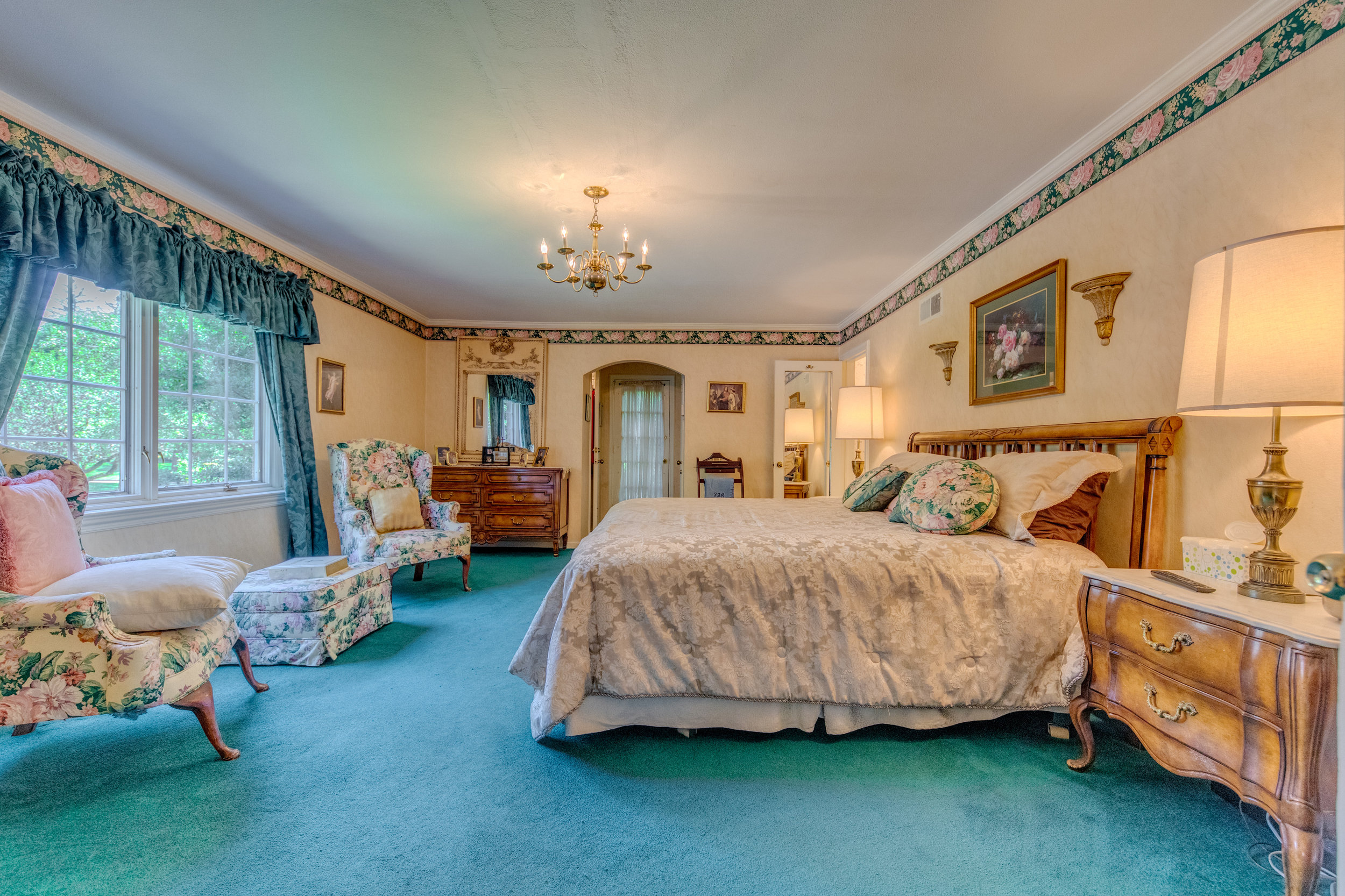 14.MasterLivingRoom.jpg