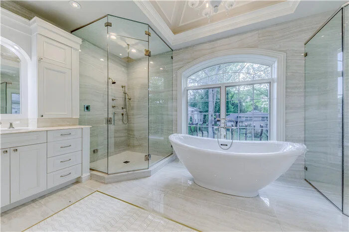 12.masterbath.jpg