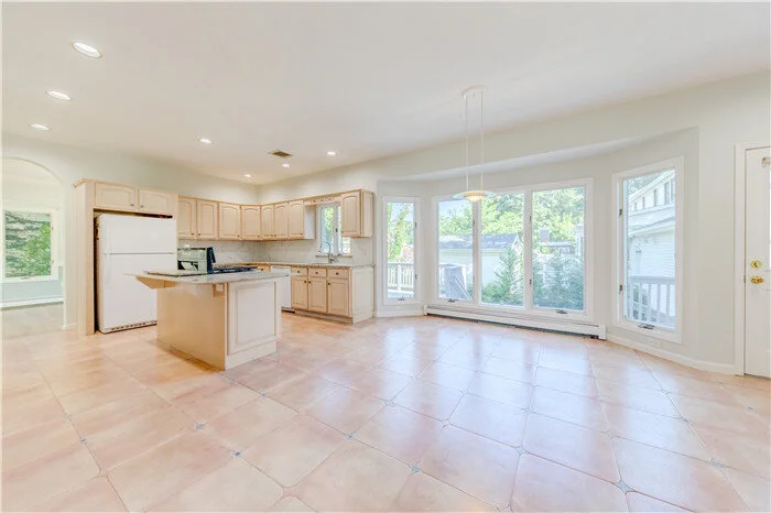 5.Kitchen.jpg