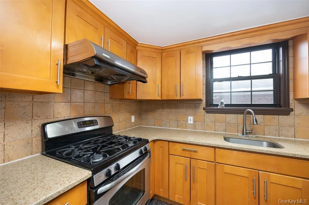 63-39 136th St_3.jpeg