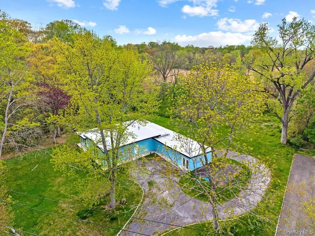 107 Wildwood Road_4.jpeg