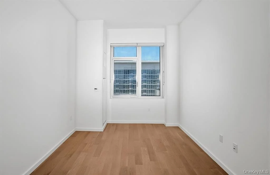 133-27 39th Ave_7.jpeg