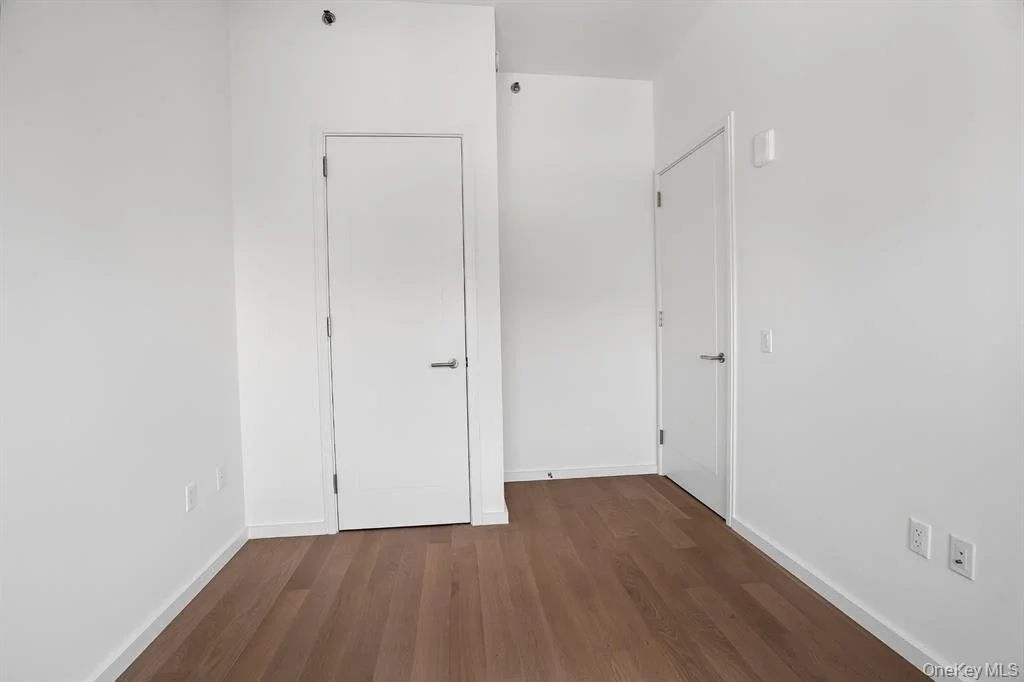 133-27 39th Ave_10.jpeg
