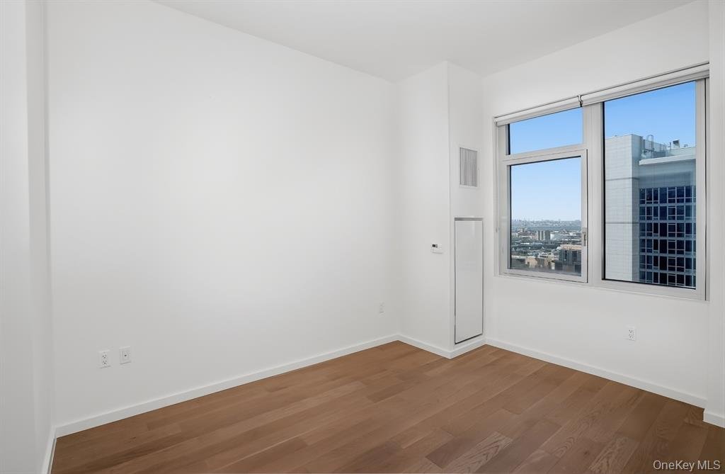 133-27 39th Ave_12.jpeg