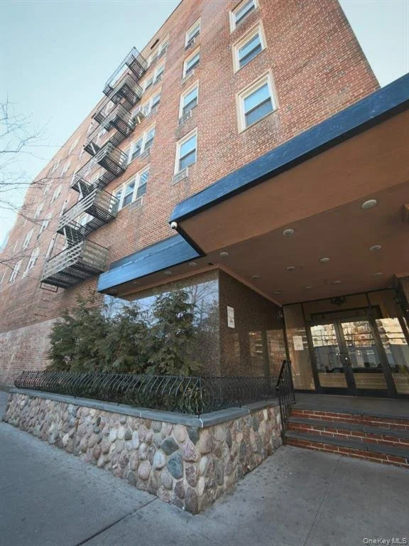 134-54 Maple Ave_1.jpeg