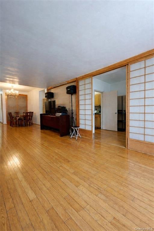 134-54 Maple Ave_3.jpeg