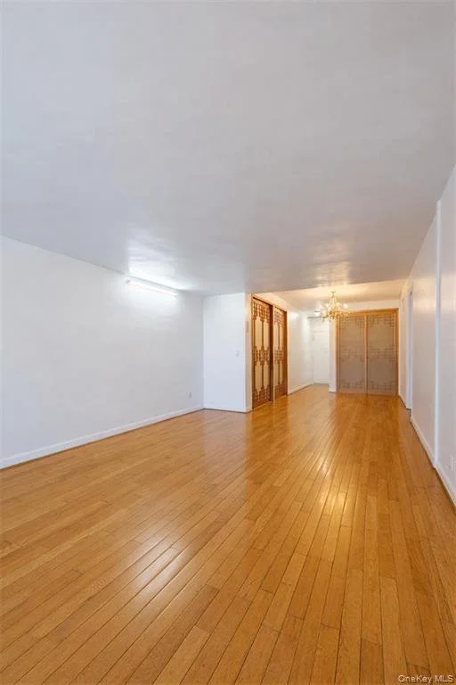 134-54 Maple Ave_5.jpeg