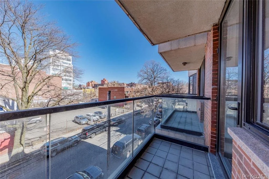 136-46 41st Ave_8.jpeg