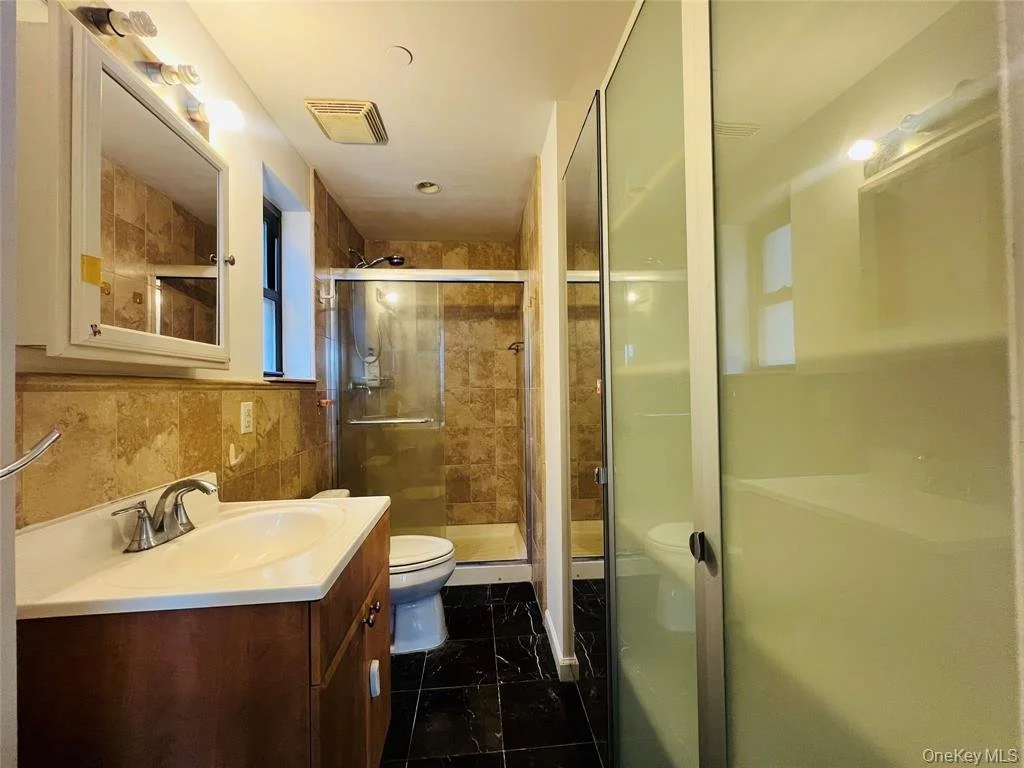 31-38 137th St_9.jpeg