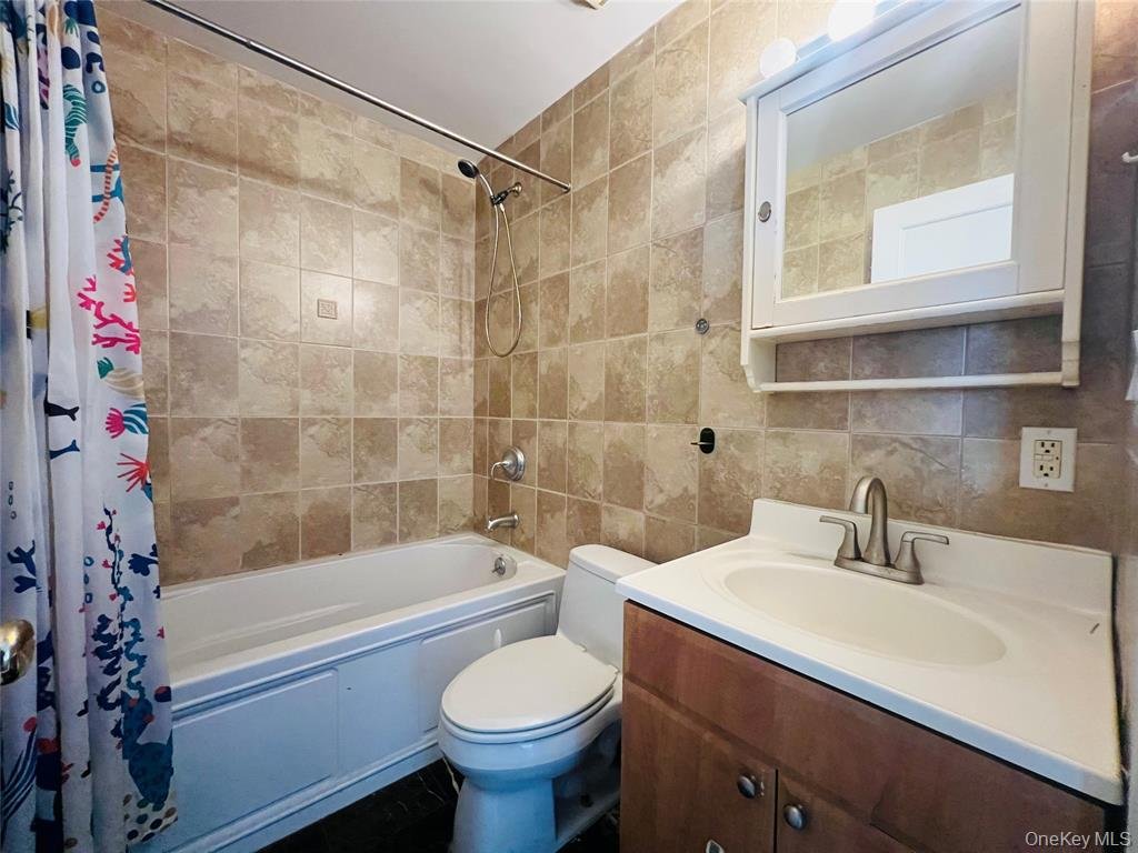 31-38 137th St_10.jpeg