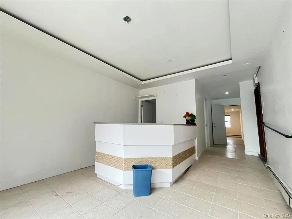 142-01 37th Ave_2.jpeg