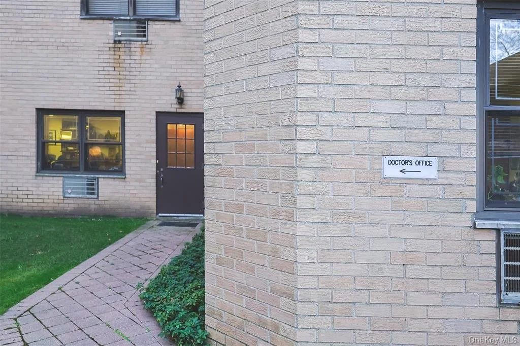 40 Stoner Ave_7.jpeg