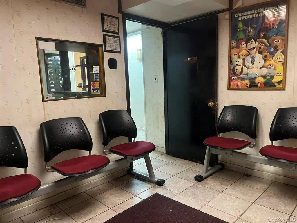 142-01 37th Ave_2.jpeg