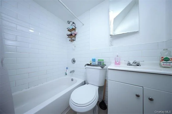 243 Wyona Street_7.jpeg