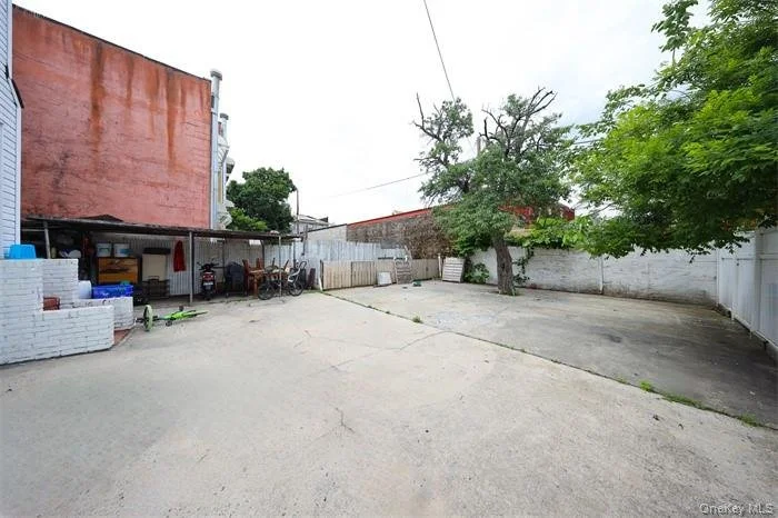 243 Wyona Street_22.jpeg
