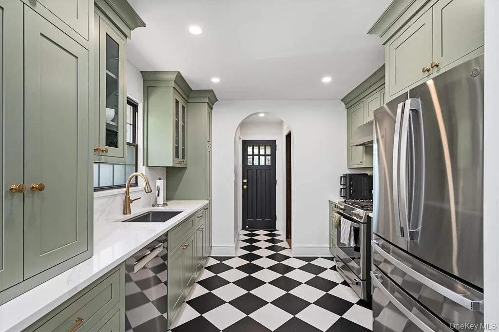 84 Allenwood Rd_10.jpeg