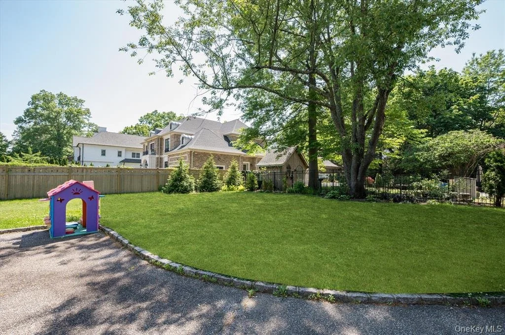 84 Allenwood Rd_24.jpeg