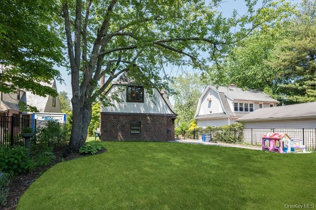 84 Allenwood Rd_26.jpeg