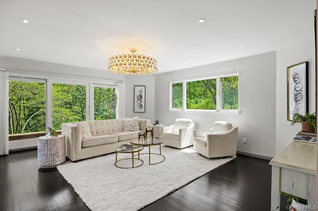 369 E Shore Rd_10.jpeg