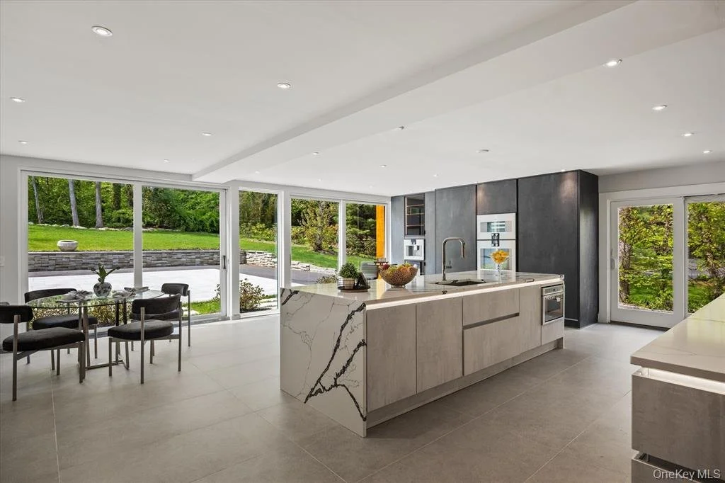 369 E Shore Rd_12.jpeg