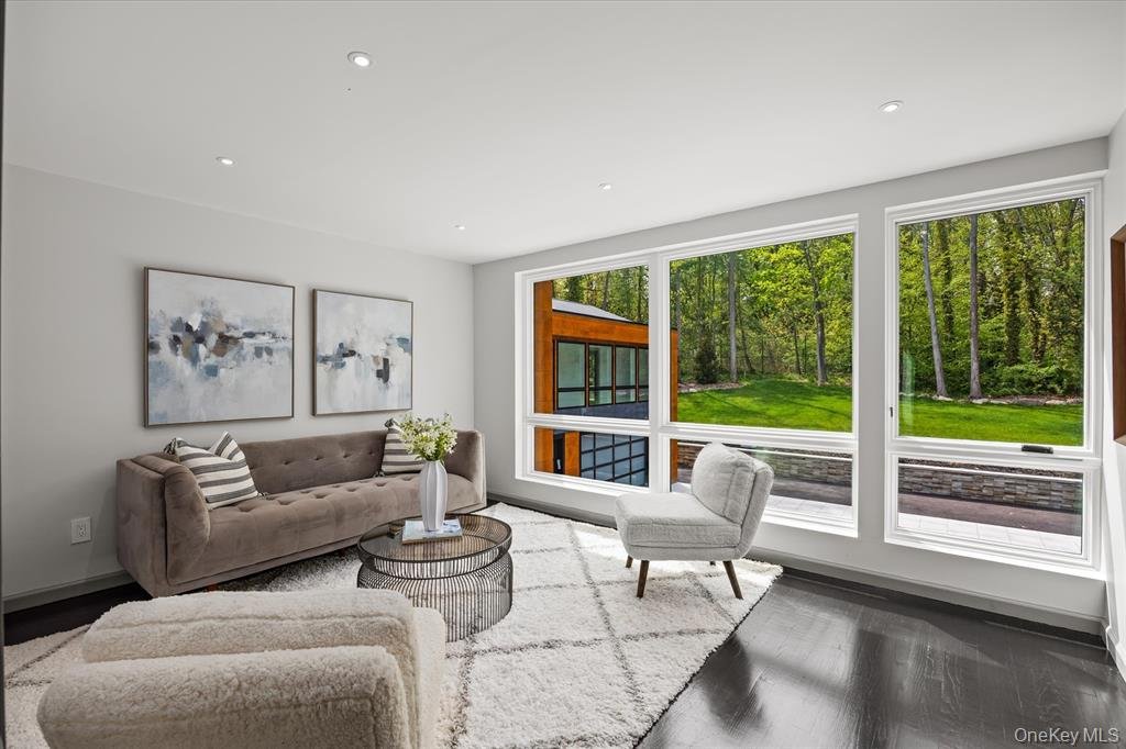 369 E Shore Rd_21.jpeg