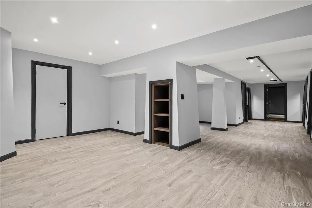 369 E Shore Rd_33.jpeg