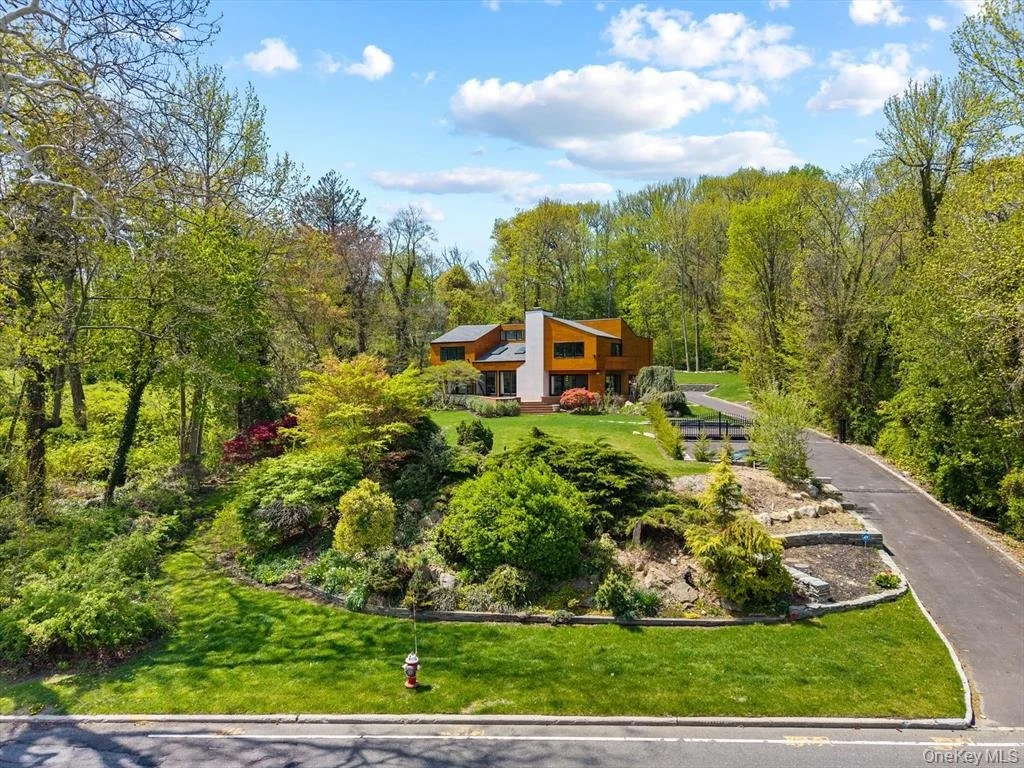 369 E Shore Rd_41.jpeg