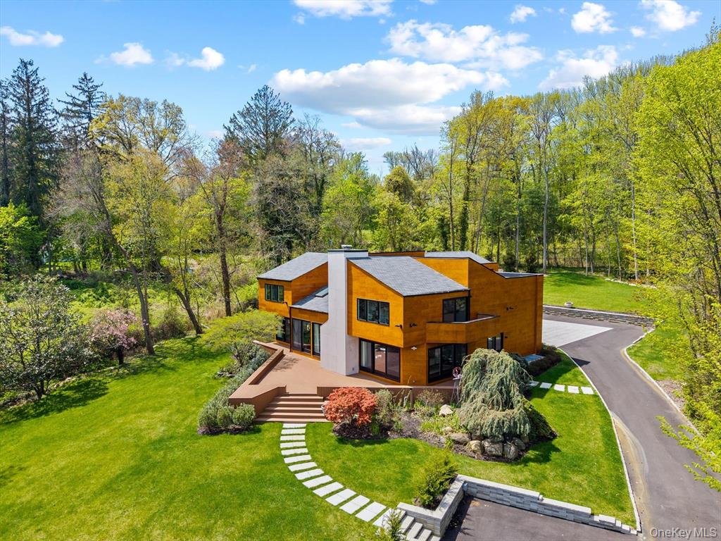369 E Shore Road