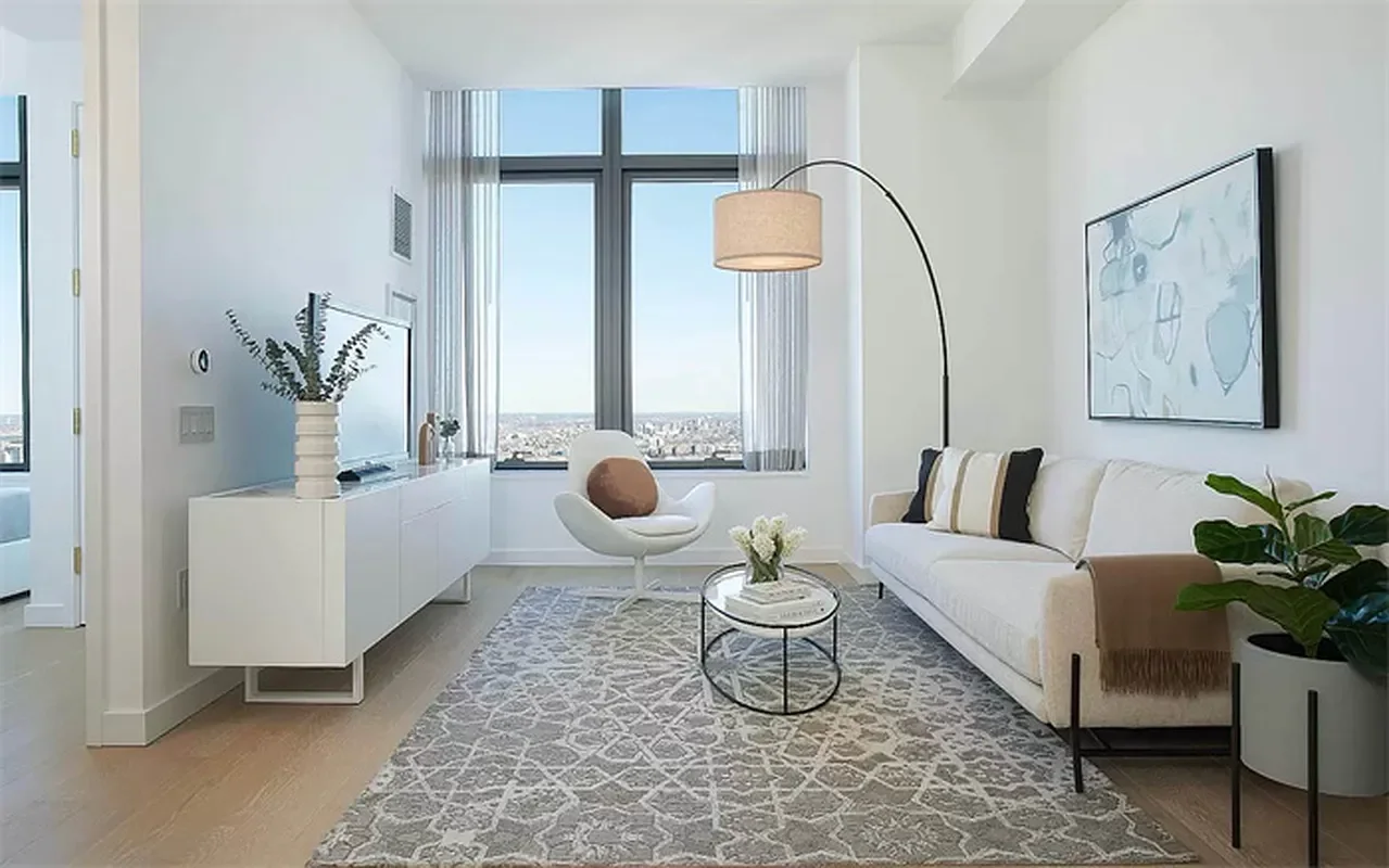 3 Court Sq 6104_1.webp