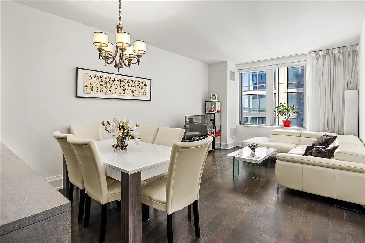 Condo_24.webp