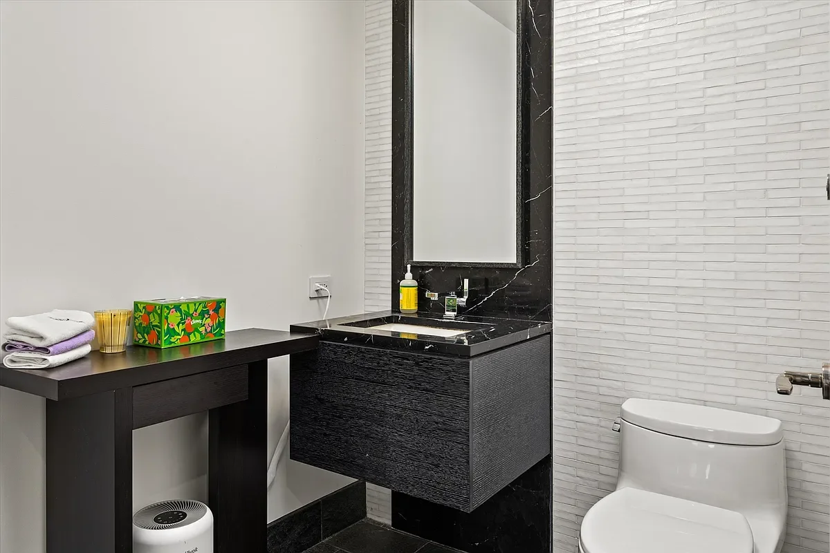 Condo_36.webp