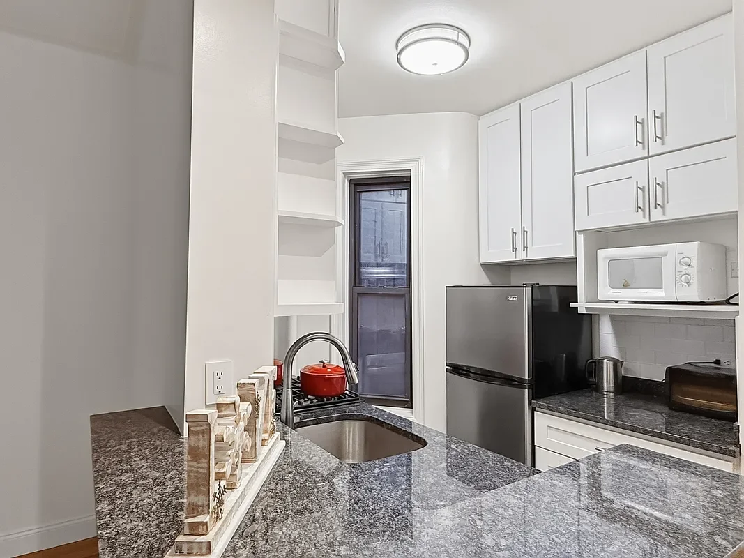 121 E 88 Street_9.webp