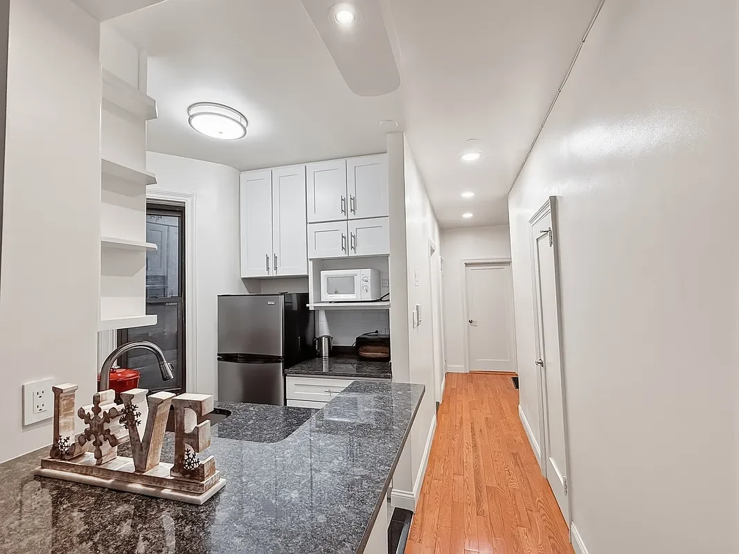 121 E 88 Street_10.webp