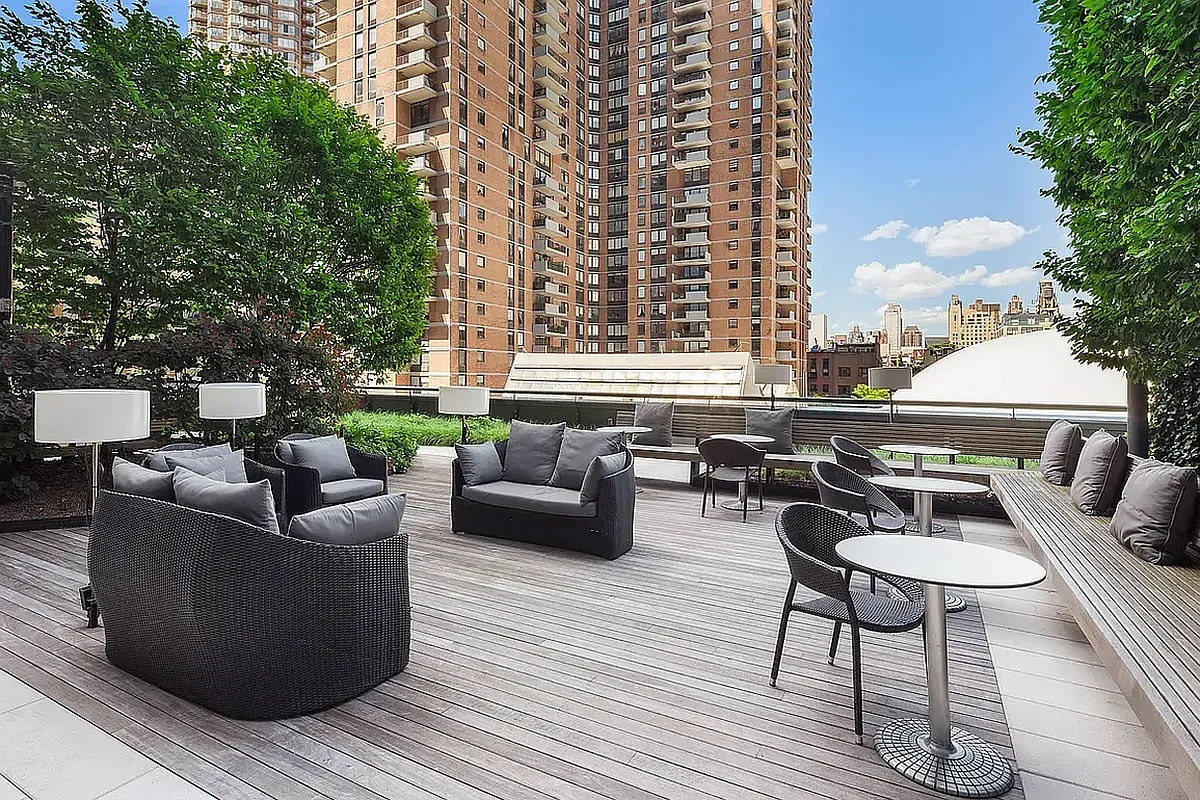 460 W 42 St_28.webp