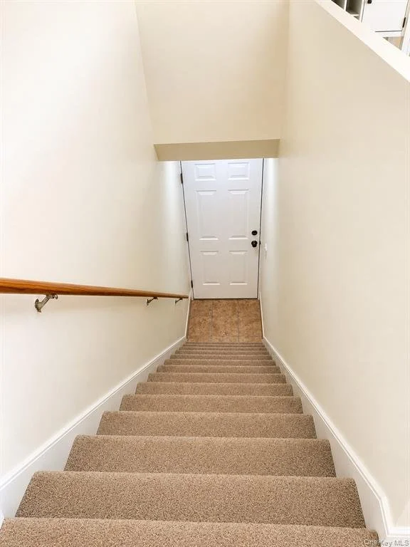 60 Jackson Ave #2_2.jpeg