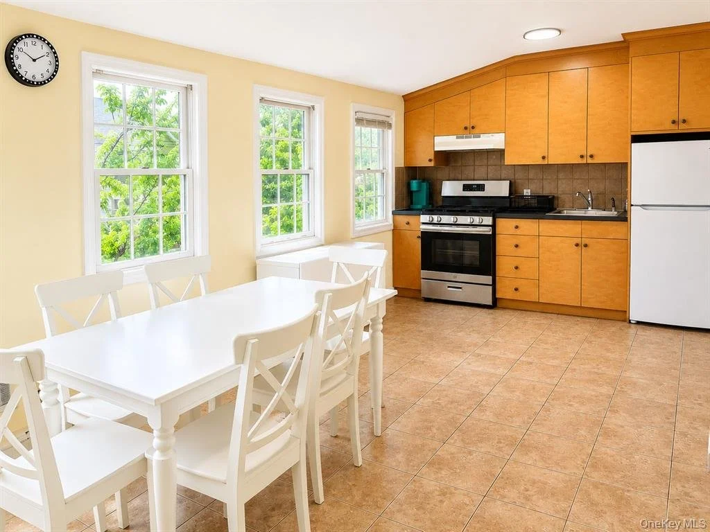 60 Jackson Ave #2_3.jpeg