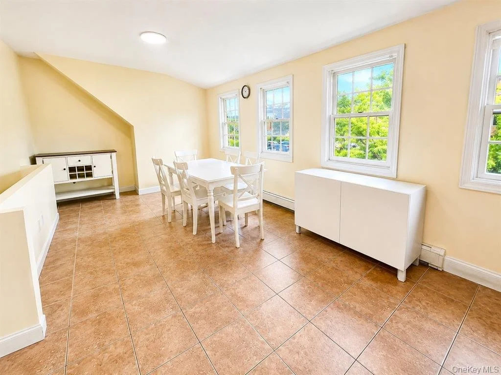 60 Jackson Ave #2_5.jpeg