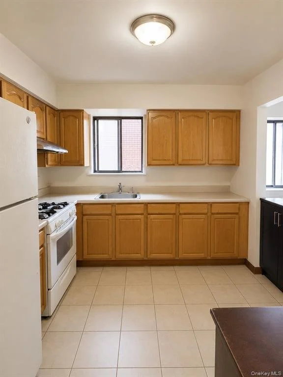 58-31 136th Street_18.jpeg