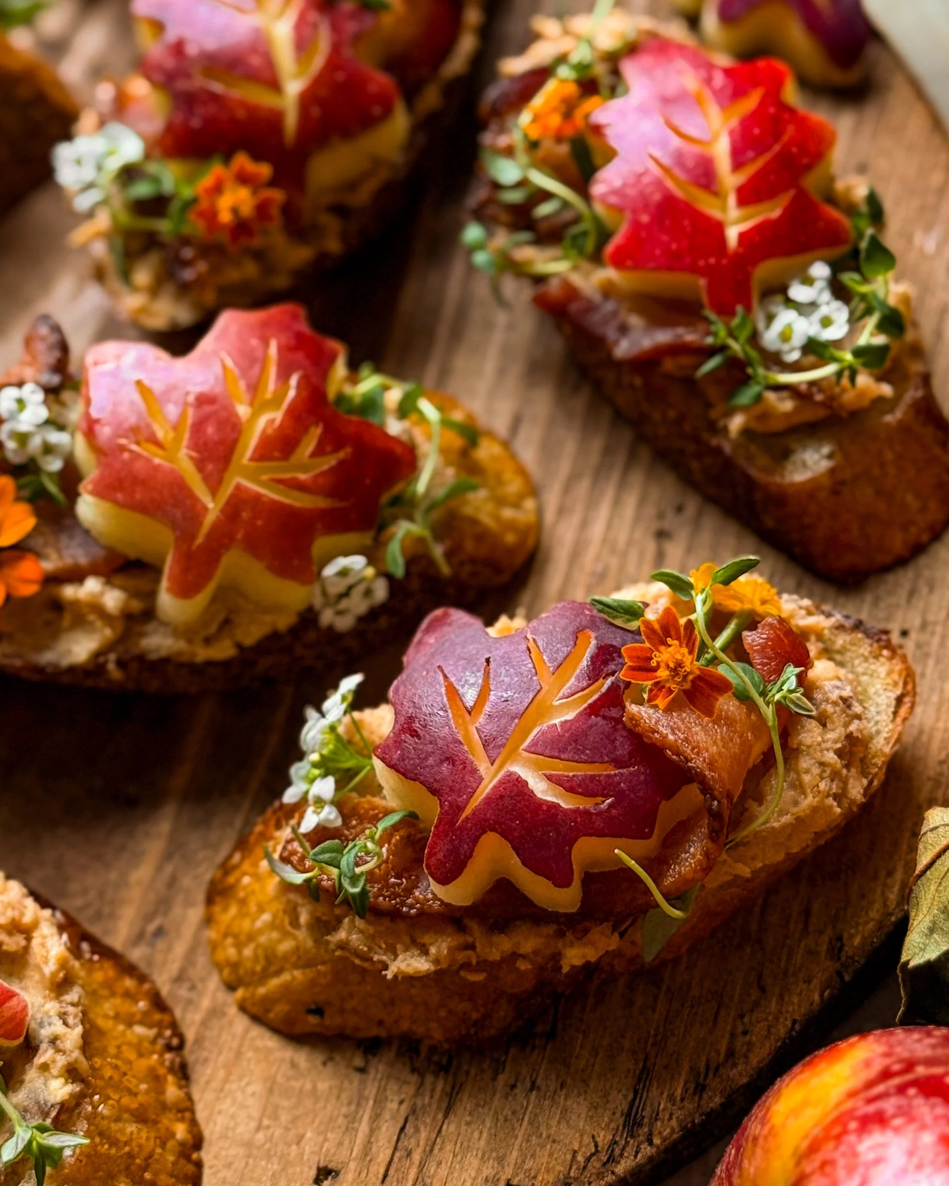 Recipe: Apple and Bacon Crostini with Caramelized Onion Gouda Spread