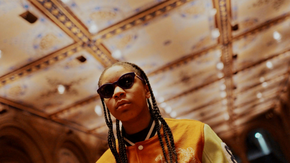 Back 2 Earth, back to XLOVCLO, hear her latest here! — Hashtag Magazine
